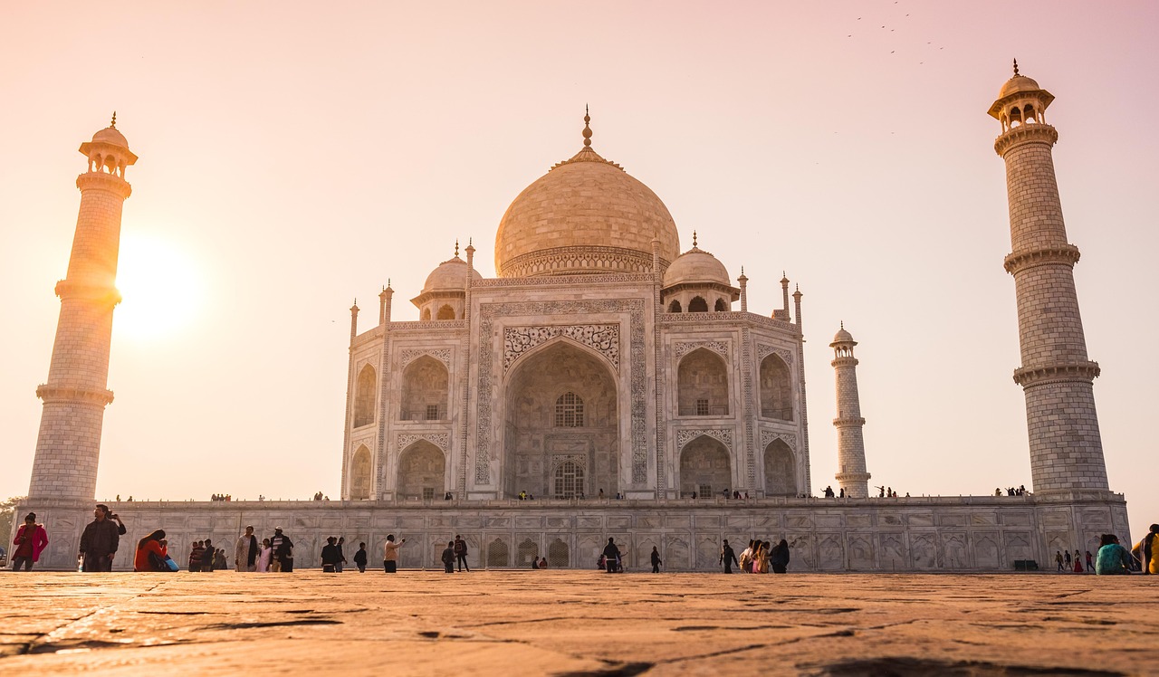 Luxury Taj Tour